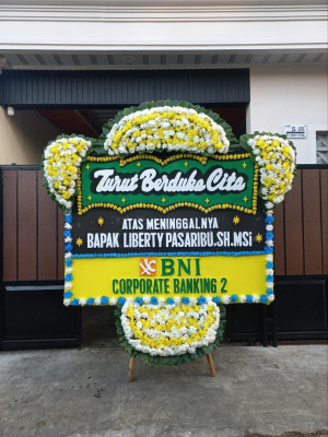 Papan Bunga Duka di Tebing Tinggi Timur